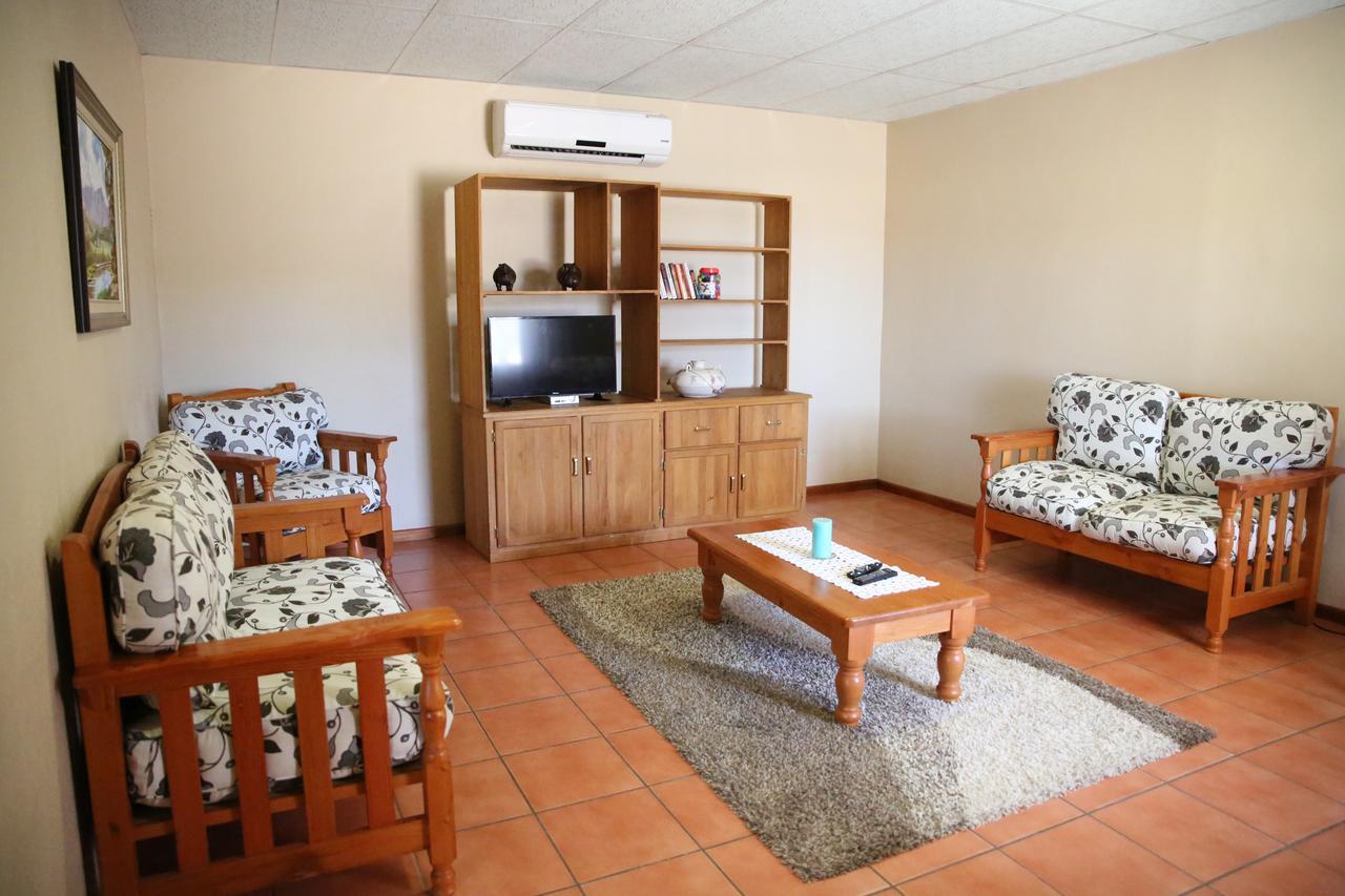 Augrabies De Oude Stoor Guesthouse ภายนอก รูปภาพ
